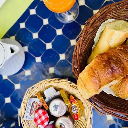 Provencale ホテル