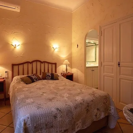 Provencale ホテル