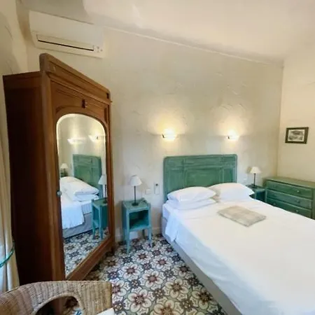 Provencale キャバレール・シュル・メール