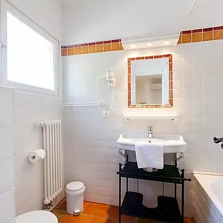Hotel Provencale 3*