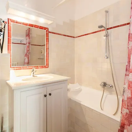 Provencale キャバレール・シュル・メール