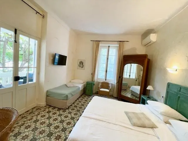 فندق Provencale